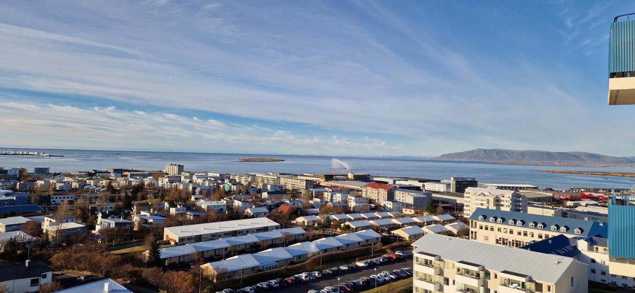 Panoramic Studio Apartment With Stunning View - Free Parking Reykjavík Exteriör bild